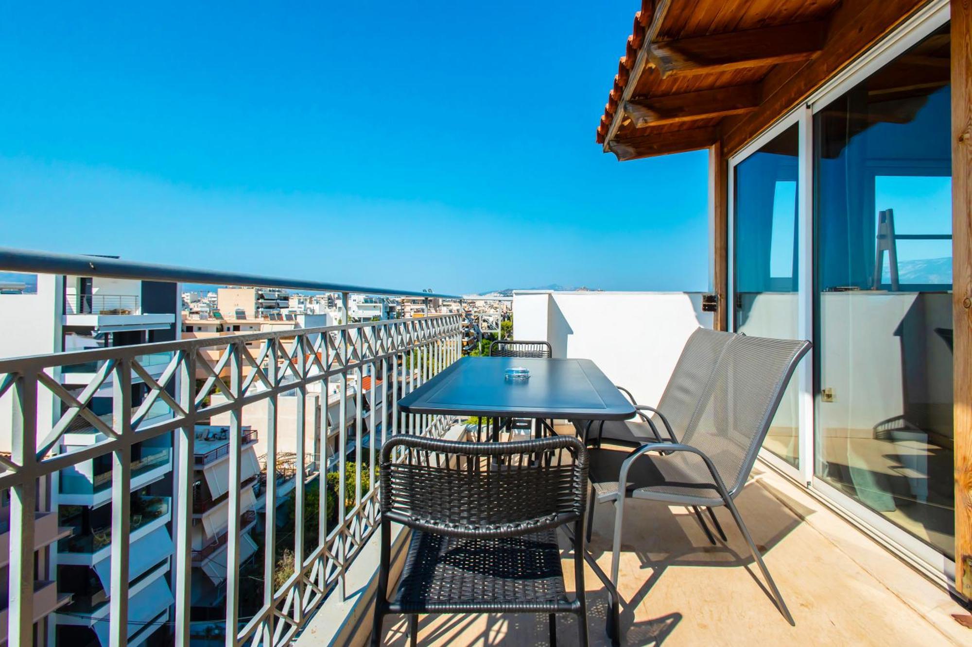 Lis153 By Smart Cozy Suites - Top Floors With Amazing City View - Available 24Hr เอเธนส์ ภายนอก รูปภาพ