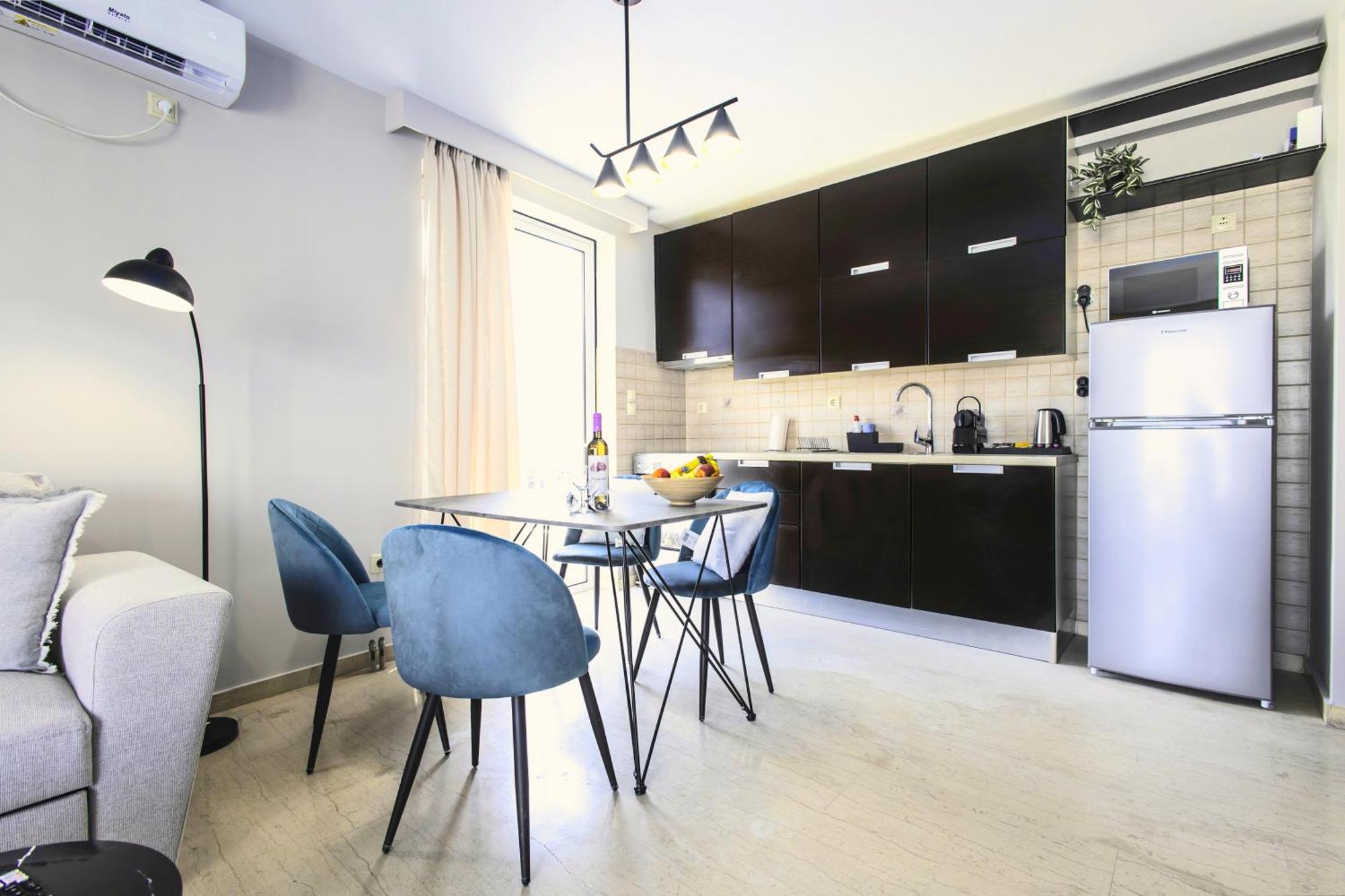 Lis153 By Smart Cozy Suites - Top Floors With Amazing City View - Available 24Hr เอเธนส์ ภายนอก รูปภาพ